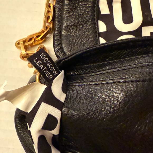 Marc by Marc Jacobs Classic Q Natasha Crossbody w/ Black Pebbled Leather Gold HW - Picture 14 of 16